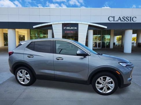 Used 2025 Buick Encore GX Preferred FWD image 9