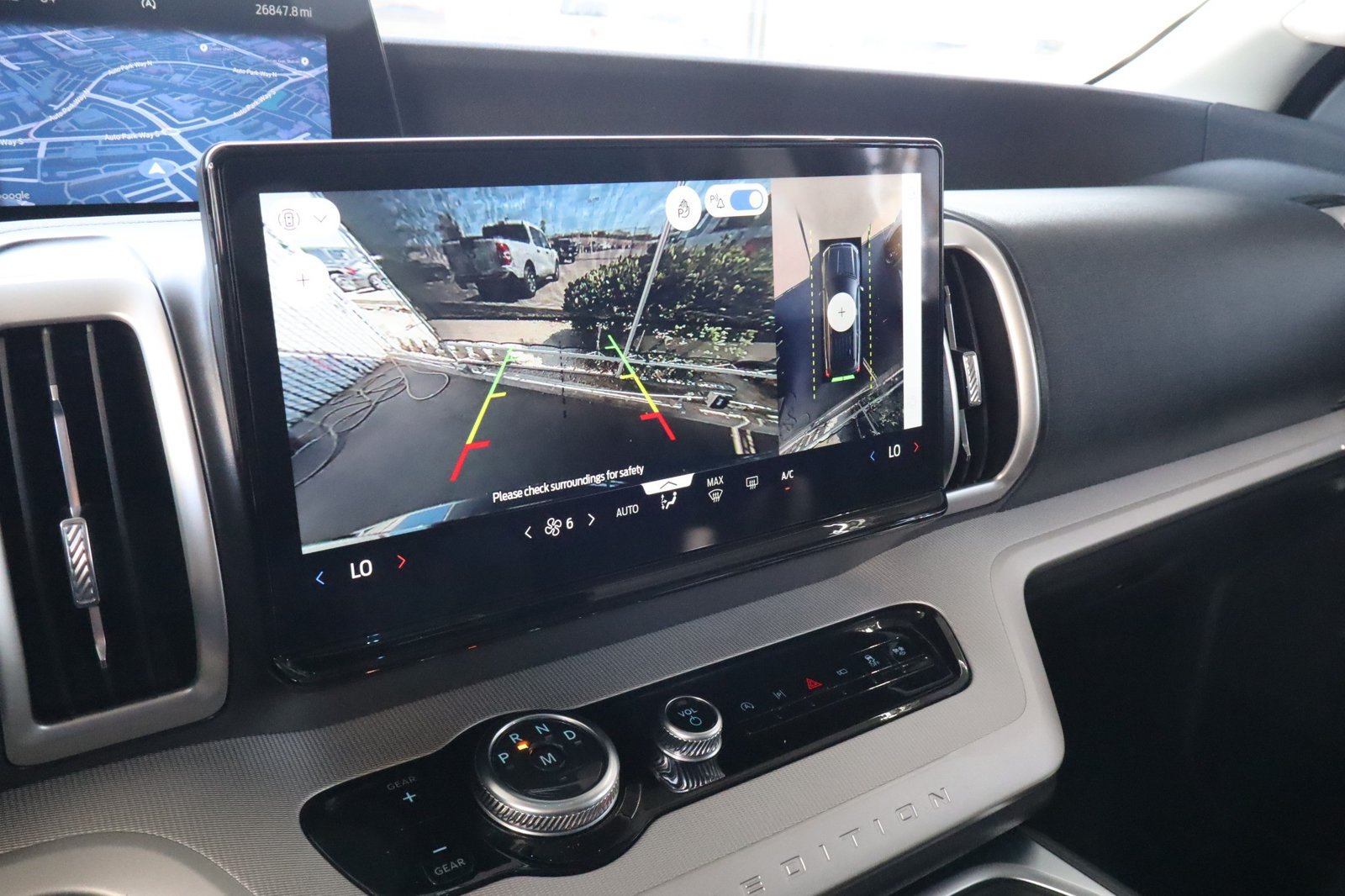 Used 2025 Ford Expedition Active RWD image 27
