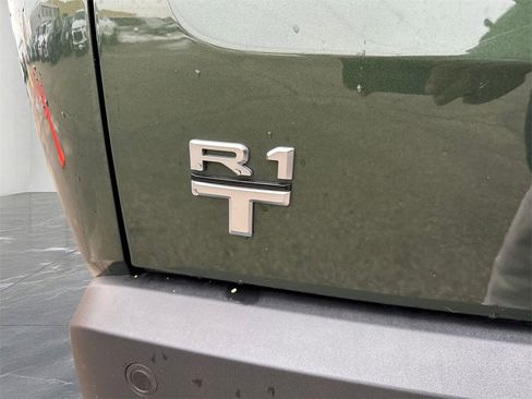 Used 2025 Rivian R1T Adventure image 9