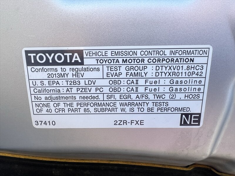 Used 2013 Toyota Prius Four w/ Deluxe Solar Roof Pkg FWD image 34