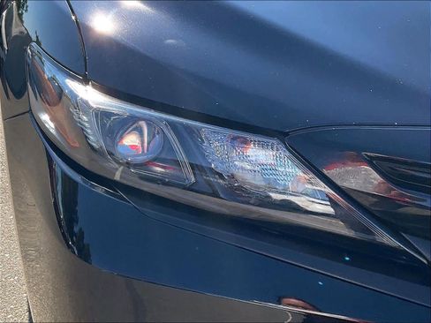 Used 2022 Toyota Camry SE w/ Convenience Package image 30
