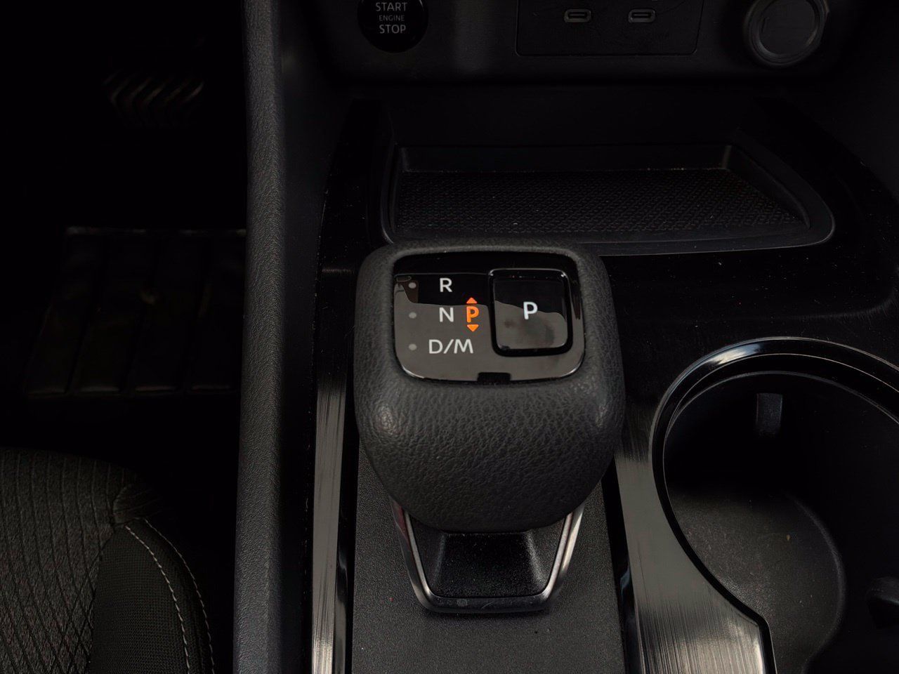 Used 2025 Nissan Rogue SV FWD image 27