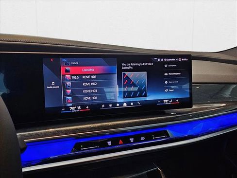 Used 2025 BMW i7 M70 AWD/4WD image 14