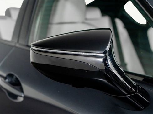 Used 2024 Lexus IS 500 image 31