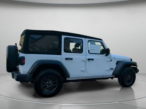 Used 2024 Jeep Wrangler Unlimited Sport AWD/4WD image 30