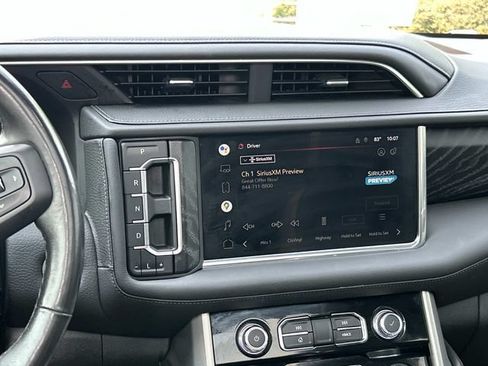 Used 2022 GMC Yukon XL Denali AWD/4WD image 18