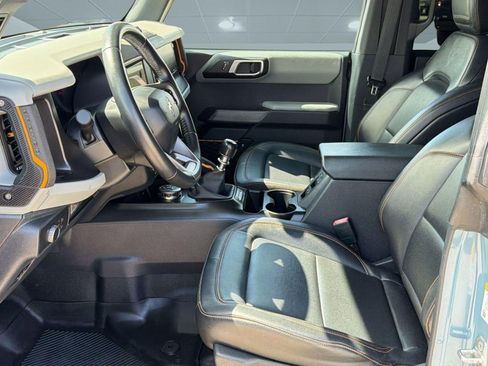 Used 2022 Ford Bronco Badlands image 5