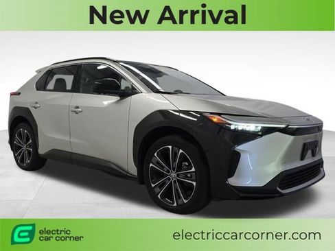 Used 2023 Toyota bZ4X Limited w/ Weather Package image 1