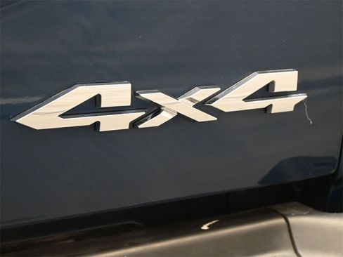 Used 2024 RAM 2500 Tradesman w/ Chrome Appearance Group image 27