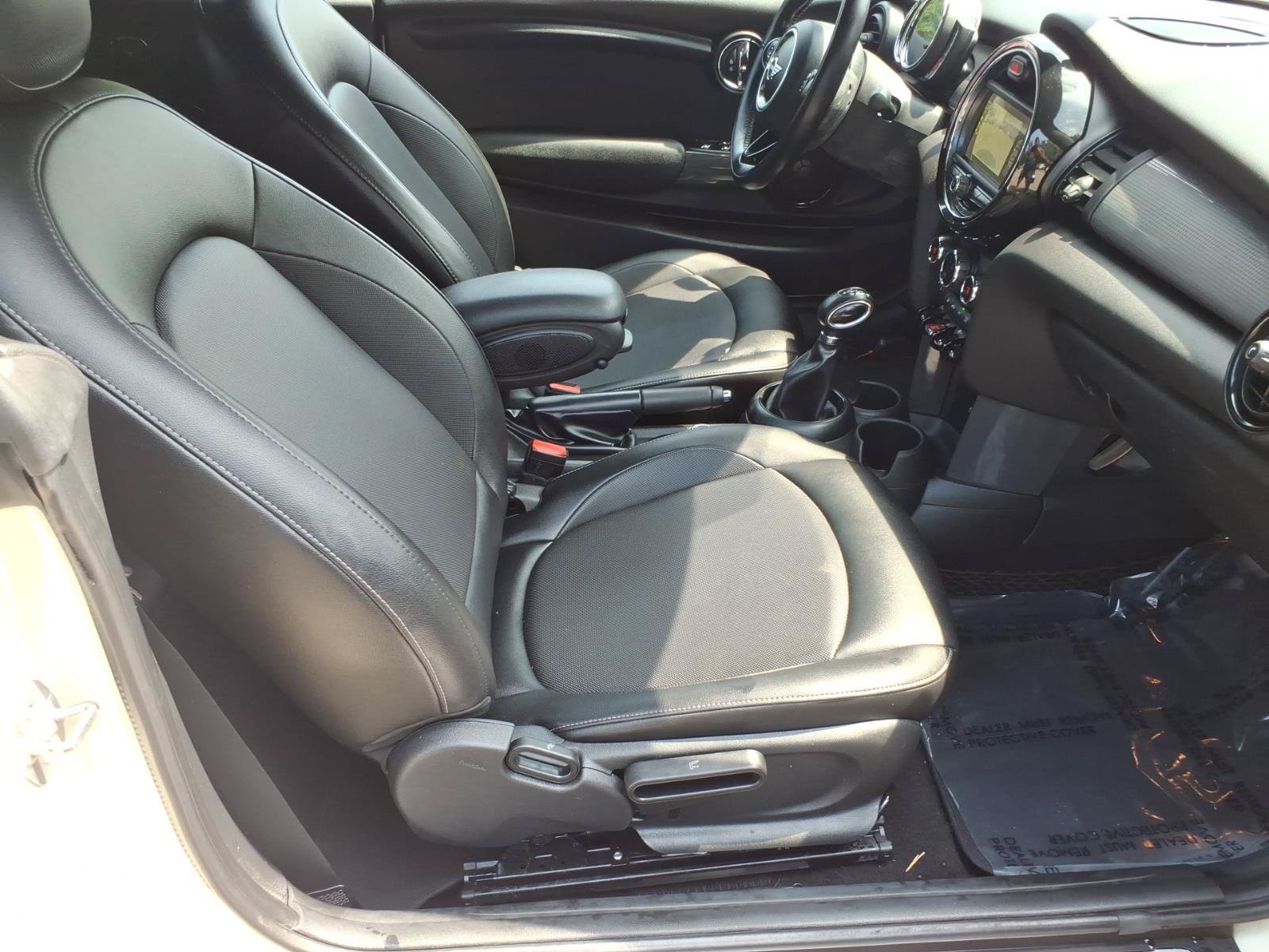 Used 2018 MINI Cooper Convertible FWD image 8