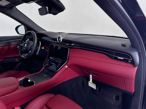 New 2025 Maserati Grecale Modena image 30