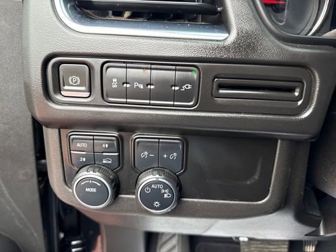 Used 2021 Chevrolet Tahoe LT w/ Rear Media and Nav Package image 16