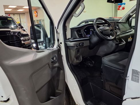Used 2025 Ford Transit 250 Low Roof w/ Exterior Upgrade Package RWD image 10