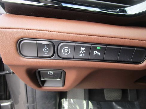 Certified 2023 Acura MDX SH-AWD w/ Technology Package image 16