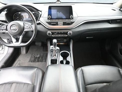 Used 2023 Nissan Altima 2.5 SR FWD image 23