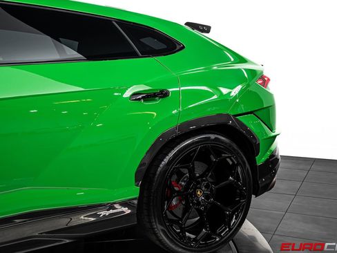 Used 2024 Lamborghini Urus Performante AWD/4WD image 21