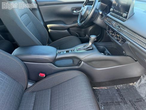 Used 2025 Honda HR-V Sport image 30