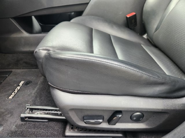 Used 2023 Nissan Rogue SV w/ SV Premium B Package FWD image 23
