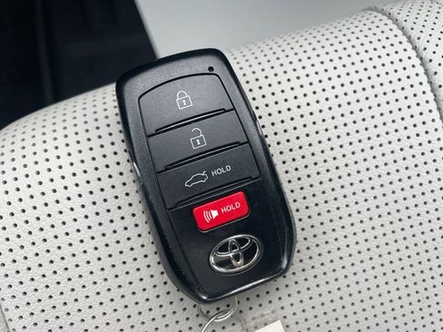 Used 2025 Toyota Camry XLE w/ Premium Plus Package AWD/4WD image 26