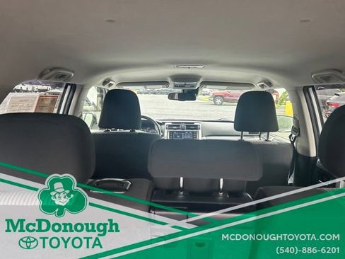 Used 2022 Toyota 4Runner SR5 AWD/4WD image 9