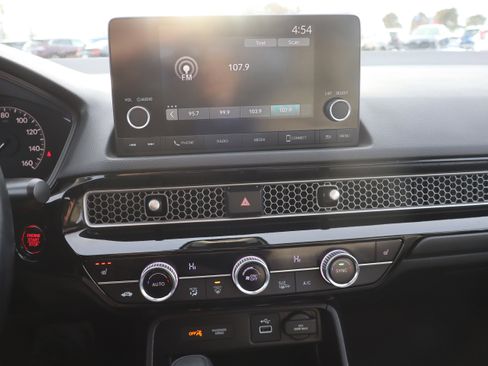 Used 2024 Honda Civic EX image 18