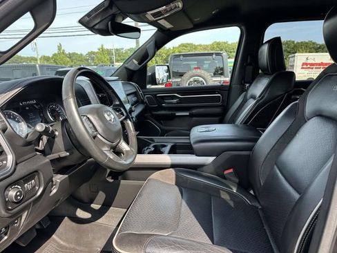 Used 2022 RAM 1500 Laramie AWD/4WD image 9