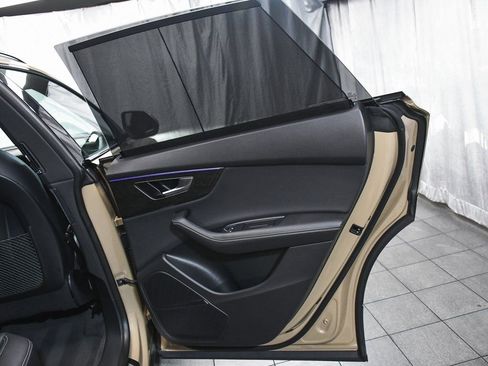 Used 2024 Audi Q8 Premium Plus w/ Premium Plus Package image 23