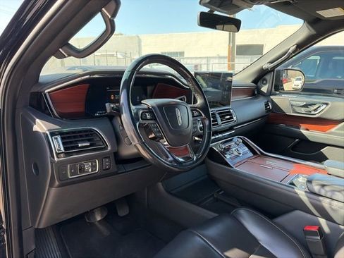 Used 2022 Lincoln Navigator L 2WD image 16