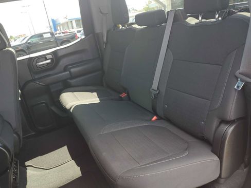 Used 2022 Chevrolet Silverado 1500 LT w/ Z71 Off-Road Package AWD/4WD image 22
