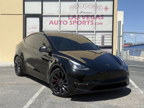 Used 2024 Tesla Model Y Performance AWD/4WD image 37