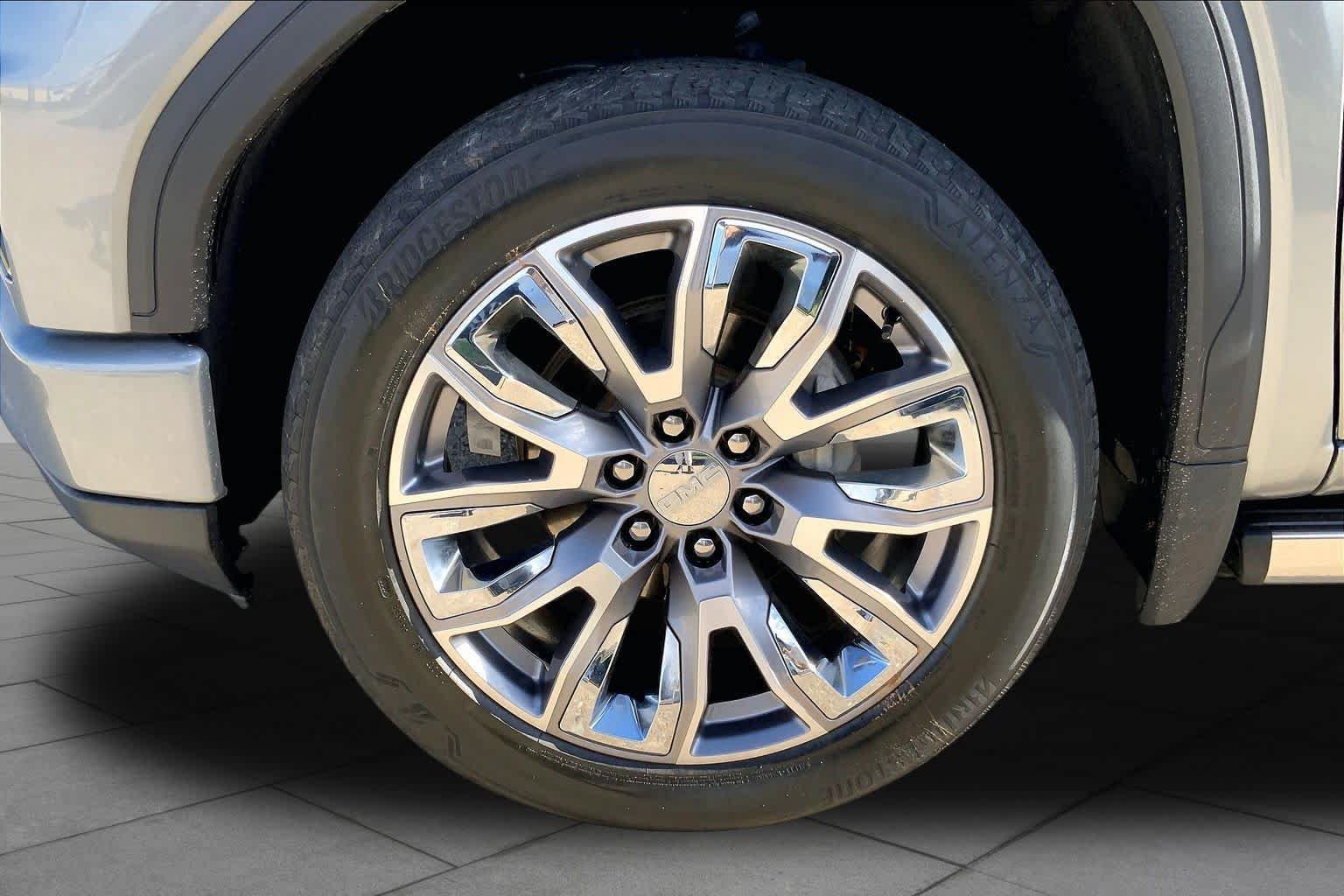 Used 2024 GMC Sierra 1500 Denali w/ Denali Reserve Package AWD/4WD image 10