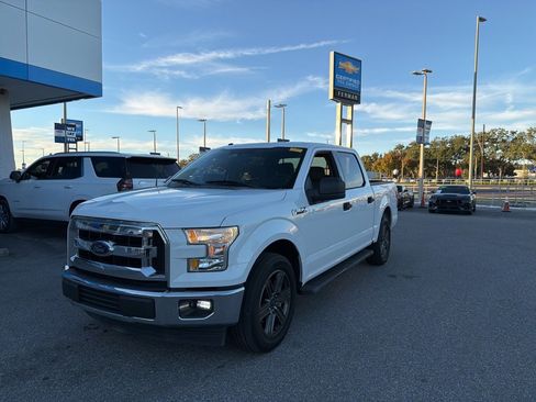 Used 2017 Ford F150 XLT image 8