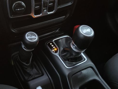 Used 2020 Jeep Wrangler Unlimited Sport S AWD/4WD image 18