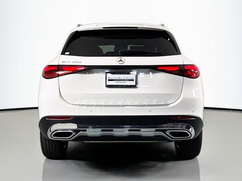 New 2026 Mercedes-Benz GLC 300 image 3