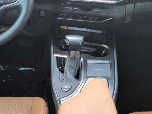 Used 2020 Lexus UX 250h w/ Premium Package AWD/4WD image 19
