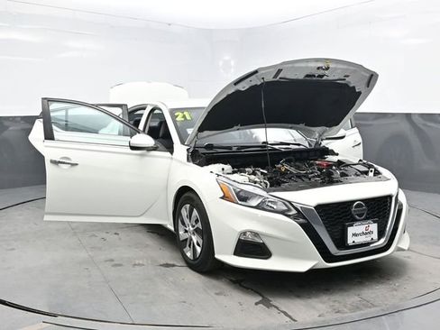 Used 2021 Nissan Altima 2.5 S FWD image 41