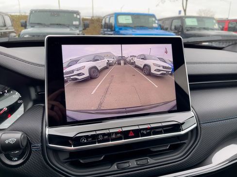 New 2026 Jeep Compass Limited image 20