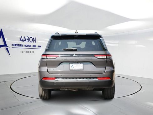 Used 2024 Jeep Grand Cherokee Limited 4xe w/ Luxury Tech Group II AWD/4WD image 3