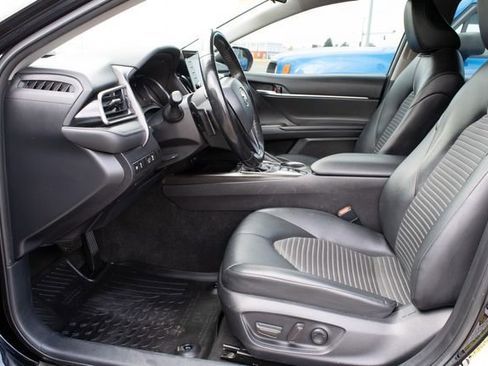 Used 2022 Toyota Camry SE image 13