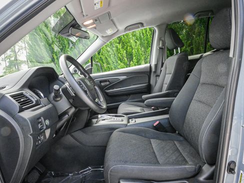 Used 2023 Honda Ridgeline Sport image 16