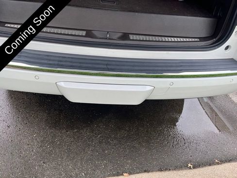 Used 2017 GMC Yukon Denali w/ Open Road Package AWD/4WD image 21