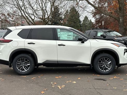 New 2026 Nissan Rogue S image 8