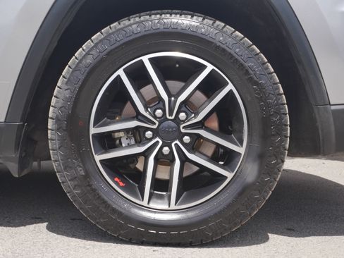Used 2020 Jeep Grand Cherokee Trailhawk AWD/4WD image 21
