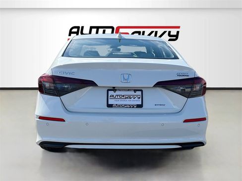 Used 2025 Honda Civic Sport Touring image 6