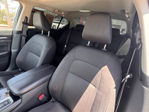 Certified 2023 Nissan Altima 2.5 SV w/ SV Premium Package FWD image 12