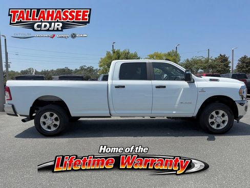 Used 2024 RAM 3500 Big Horn AWD/4WD image 2