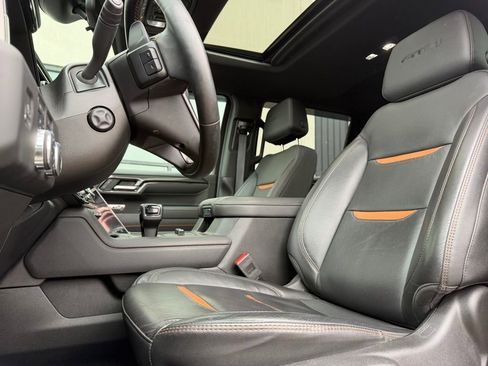 Used 2024 GMC Sierra 1500 AT4 w/ Technology Package image 6