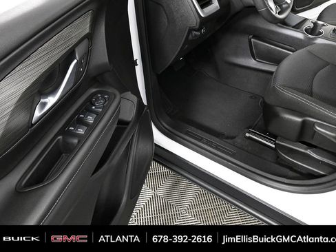 Certified 2024 GMC Terrain SLE image 8