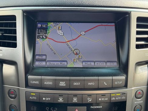 Used 2014 Lexus LX 570 4WD image 21