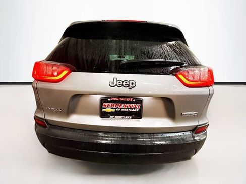 Used 2020 Jeep Cherokee Latitude Plus w/ Cold Weather Group AWD/4WD image 7
